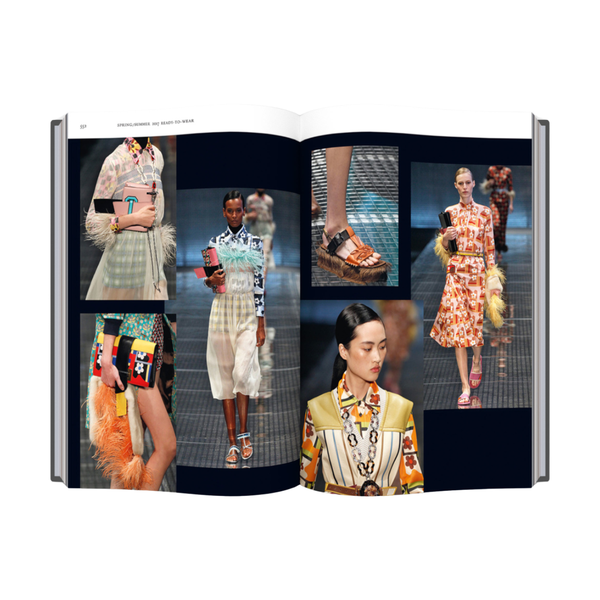 Livro Decorativo Prada Catwalk - 28 cm