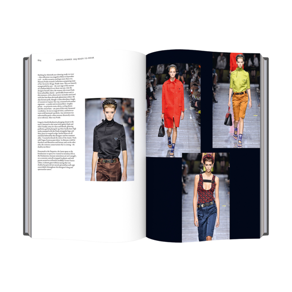 Livro Decorativo Prada Catwalk - 28 cm