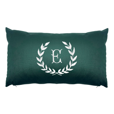 almofada personalizada c inicial e ramos veludo verde 30 x 50 cm