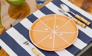 mesa posta prato laranja