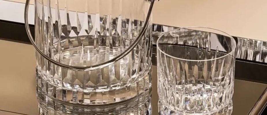  O que é cristal? Entenda o material, como é feito e por que ele é símbolo de sofisticação na decoração